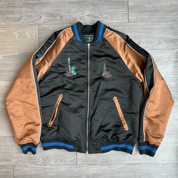 Urban Outfitters Embroidered New York City Souvenir Satin Bomber Jacket Size M - Picture 2 of 7